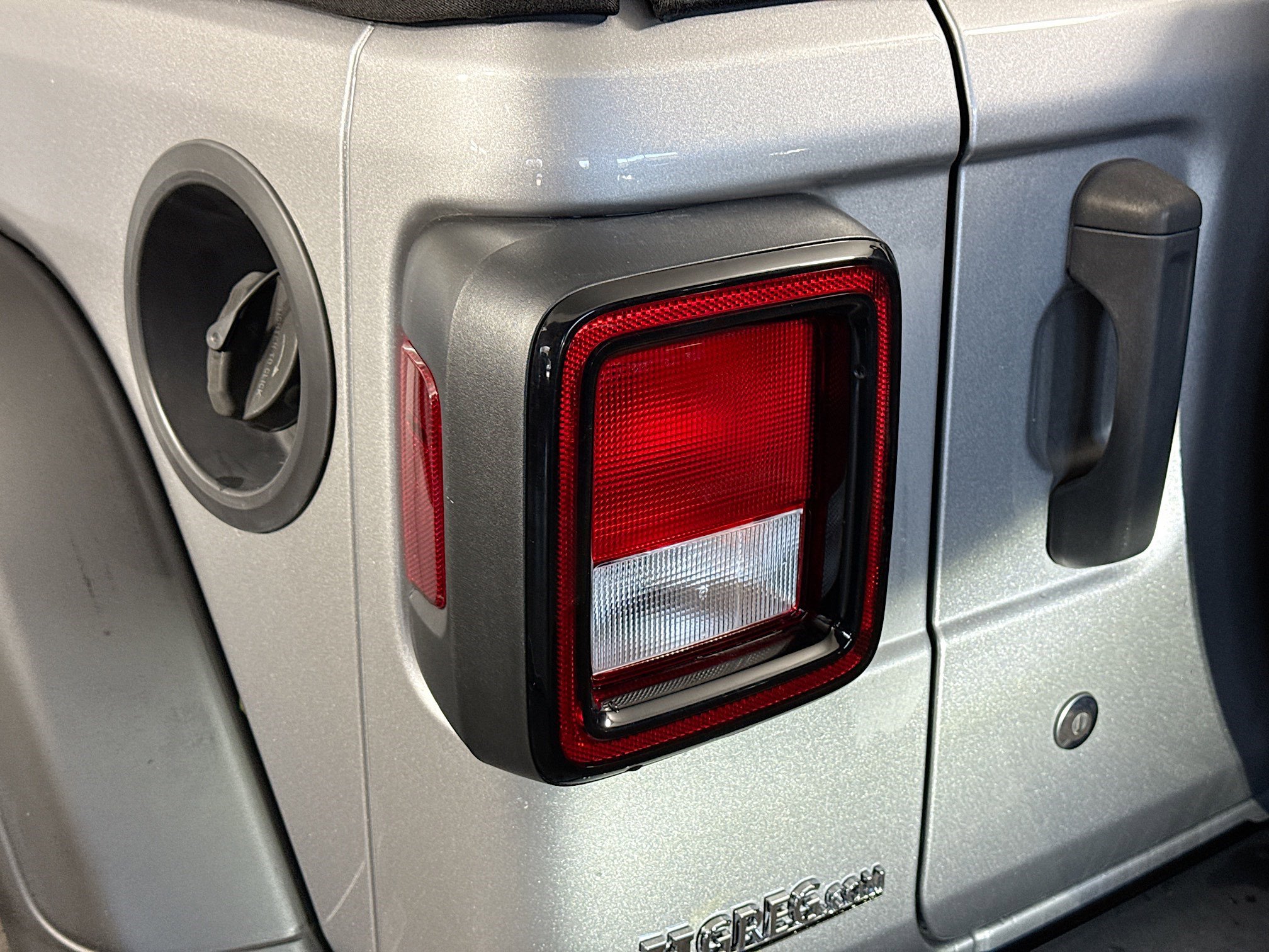 Used 2020 Jeep Wrangler Unlimited Sport S image 36