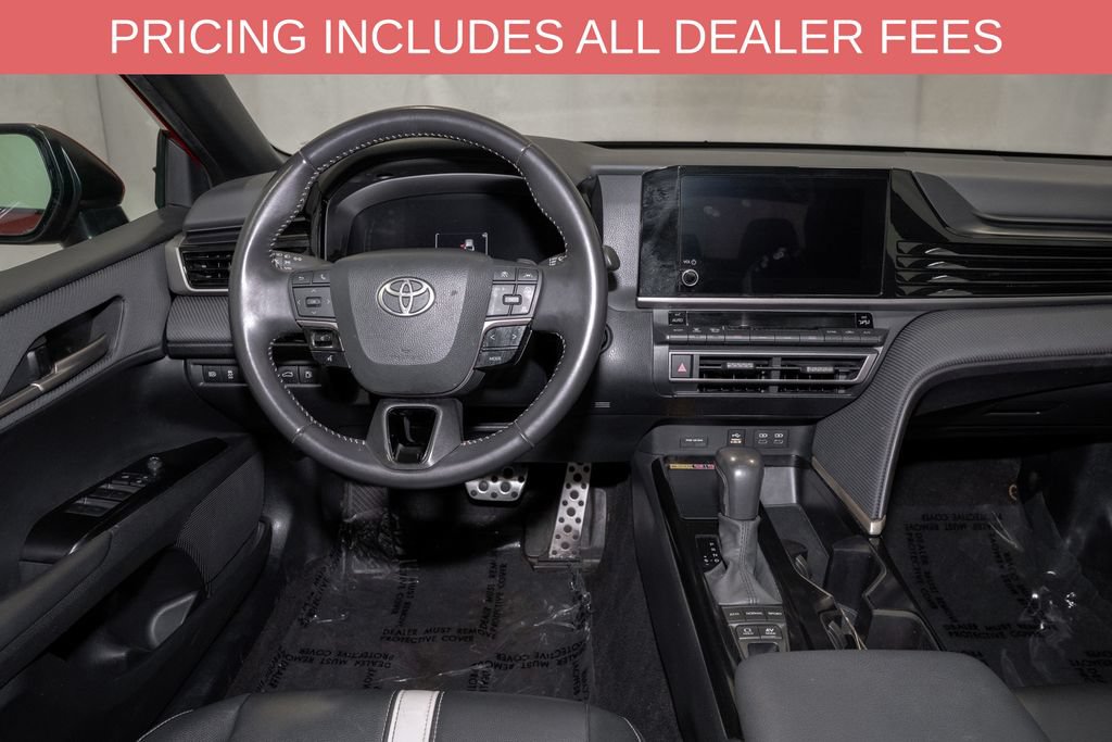 Used 2025 Toyota Camry SE FWD image 6