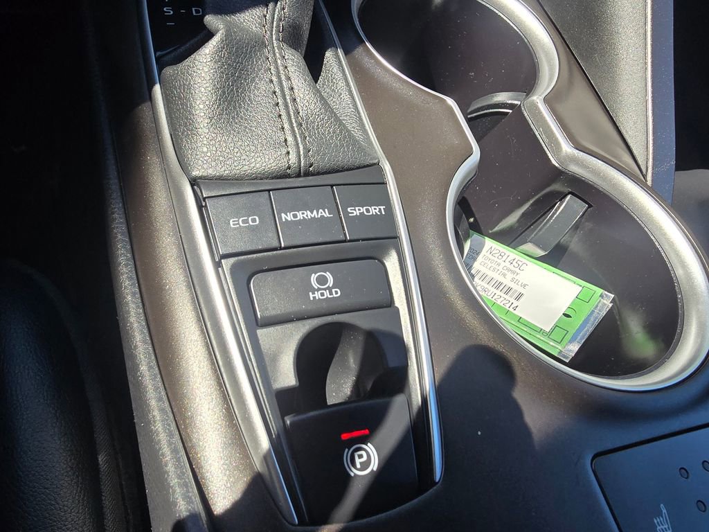 Used 2024 Toyota Camry XLE w/ Cold Weather Package AWD/4WD image 27