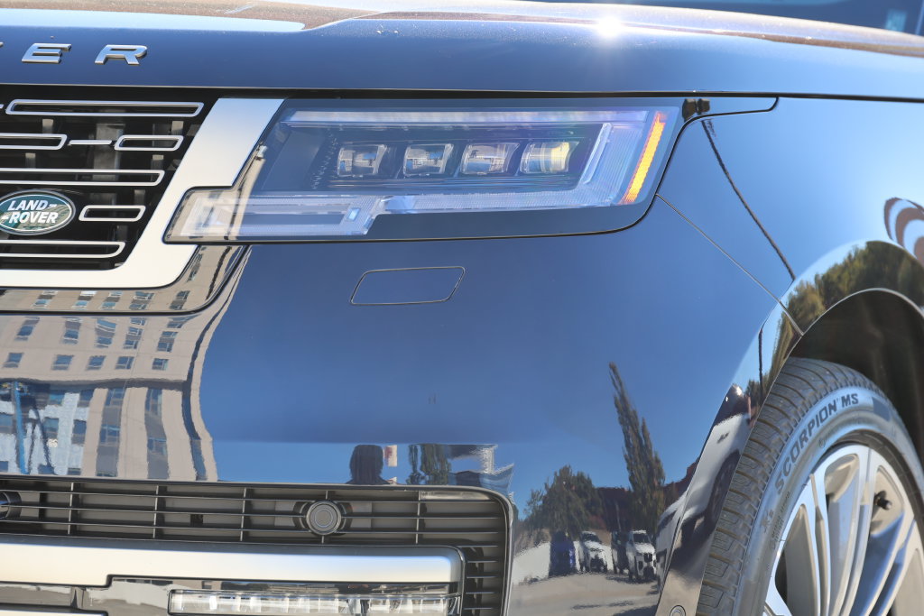 New 2027 Land Rover Range Rover Long Wheelbase SE AWD/4WD image 6