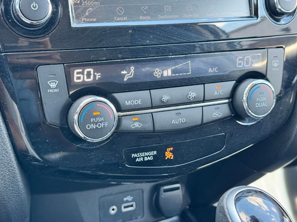 Used 2019 Nissan Rogue SV w/ Premium Package FWD image 29