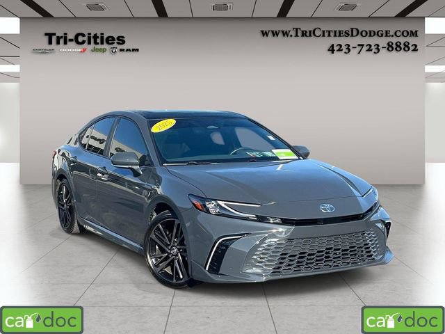 Used 2025 Toyota Camry XSE FWD image 1