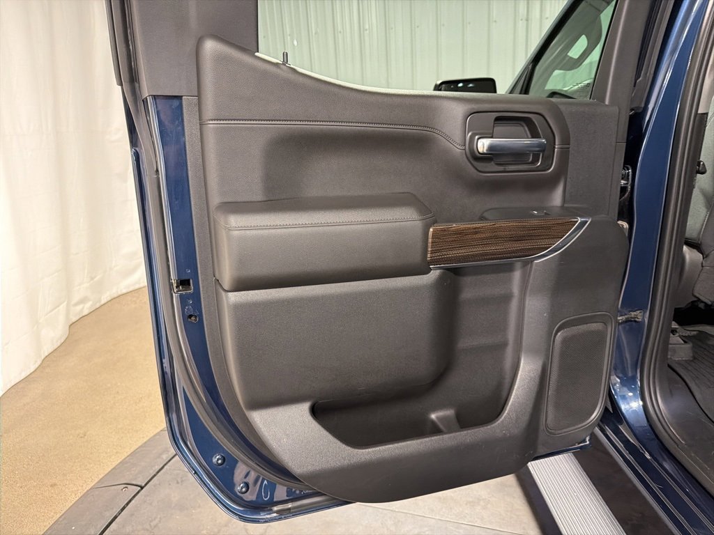 Used 2020 Chevrolet Silverado 1500 LT Trail Boss image 18