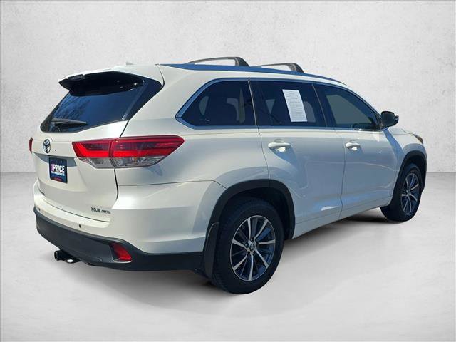 Used 2018 Toyota Highlander XLE AWD/4WD image 5