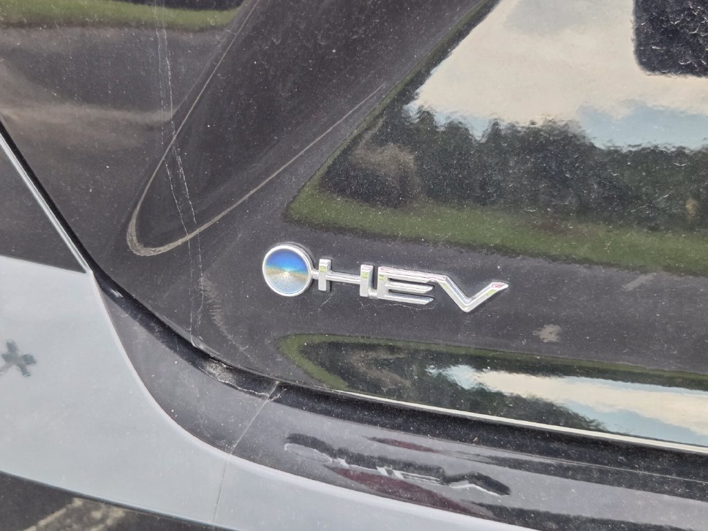 Certified 2025 Toyota Camry SE FWD image 9