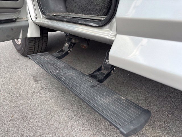 Used 2023 Chevrolet Express 2500 RWD image 26