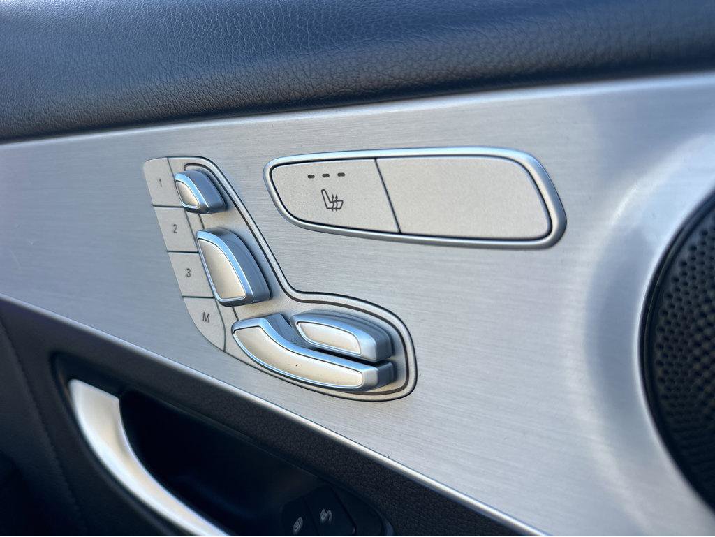 Used 2022 Mercedes-Benz GLC 300 image 33