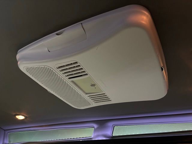 Used 2022 GMC Savana 2500 Mobility w/ Enhanced Convenience Package image 45