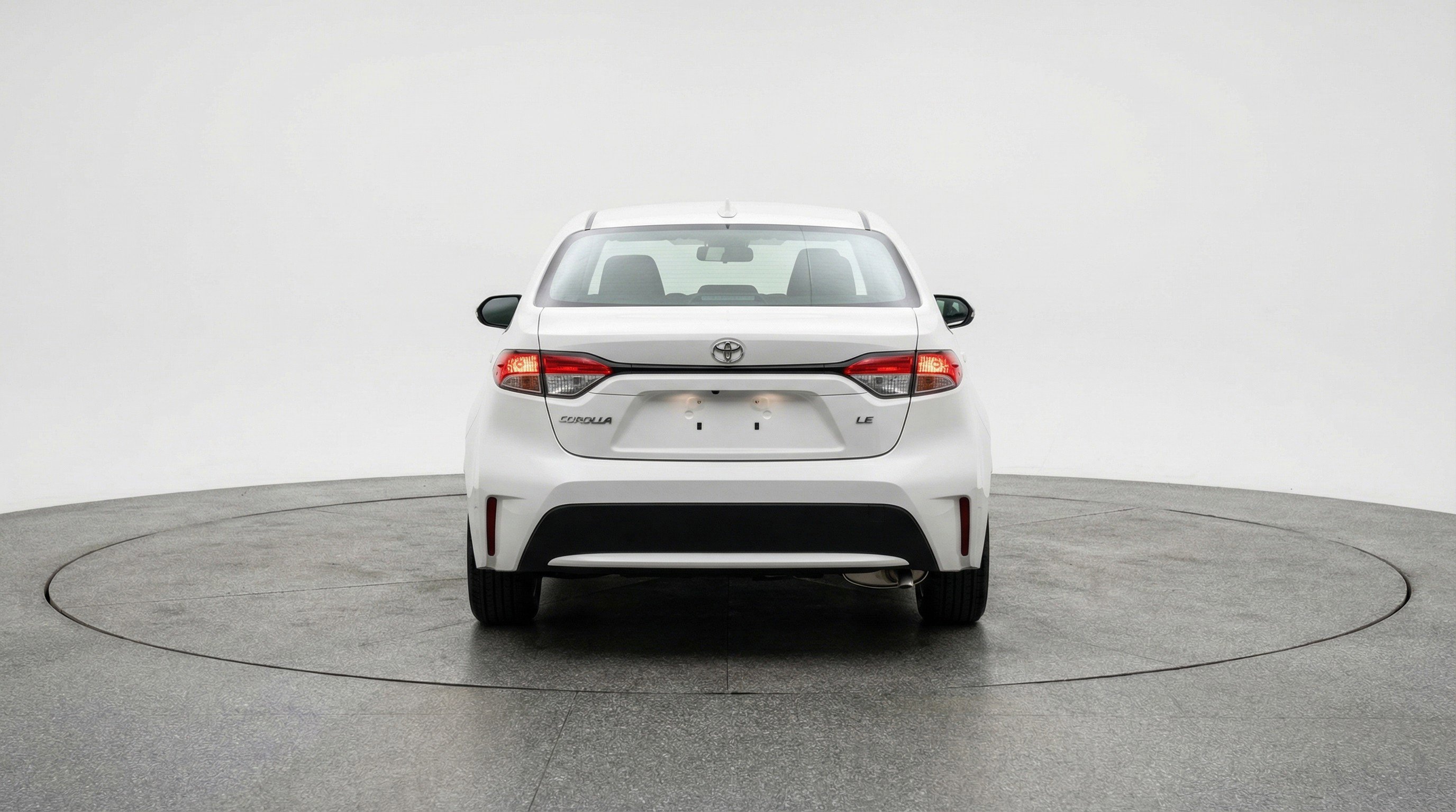 Used 2025 Toyota Corolla LE FWD image 7