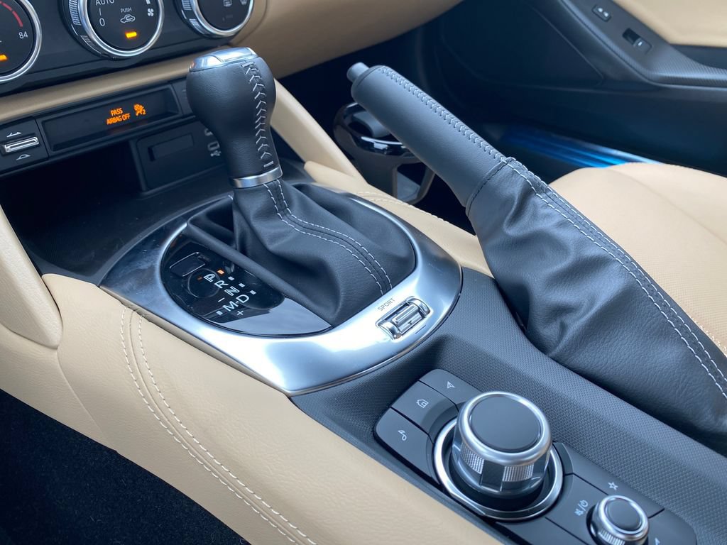 New 2026 MAZDA MX-5 Miata RF Grand Touring w/ Weather Package RWD image 18