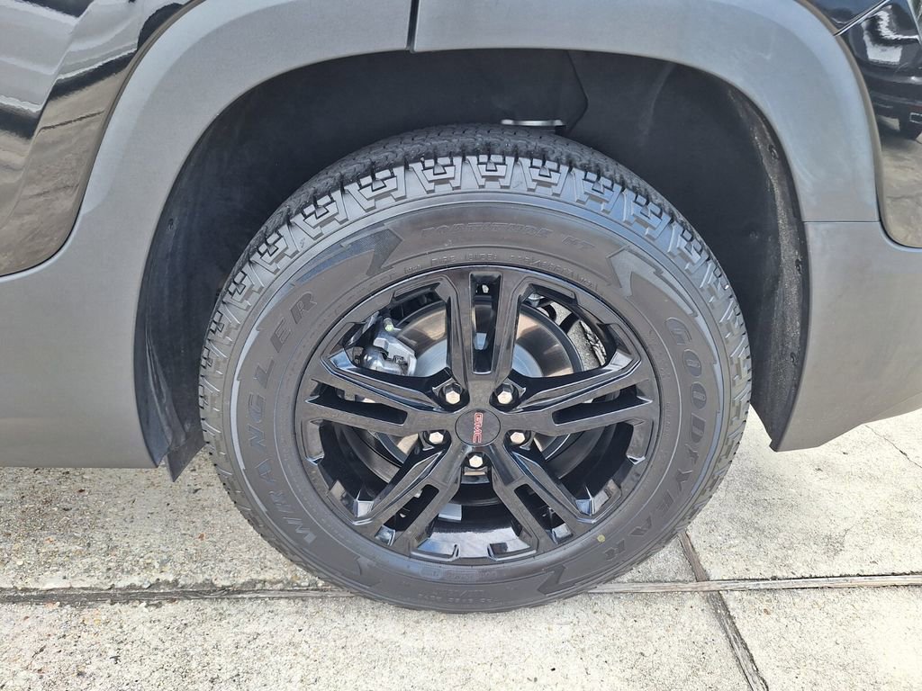 Used 2022 GMC Terrain AT4 w/ Infotainment Package II image 26