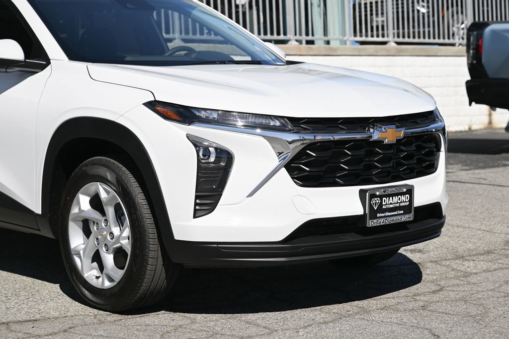 New 2026 Chevrolet Trax LS w/ LS Convenience Package FWD image 10