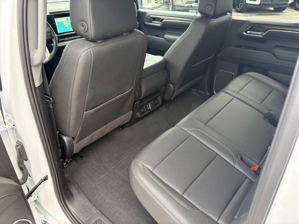 Used 2023 GMC Sierra 1500 SLT AWD/4WD image 16