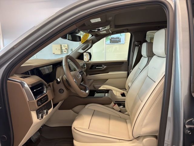 Used 2026 GMC Yukon Denali w/ Sun & Power Step Package image 17