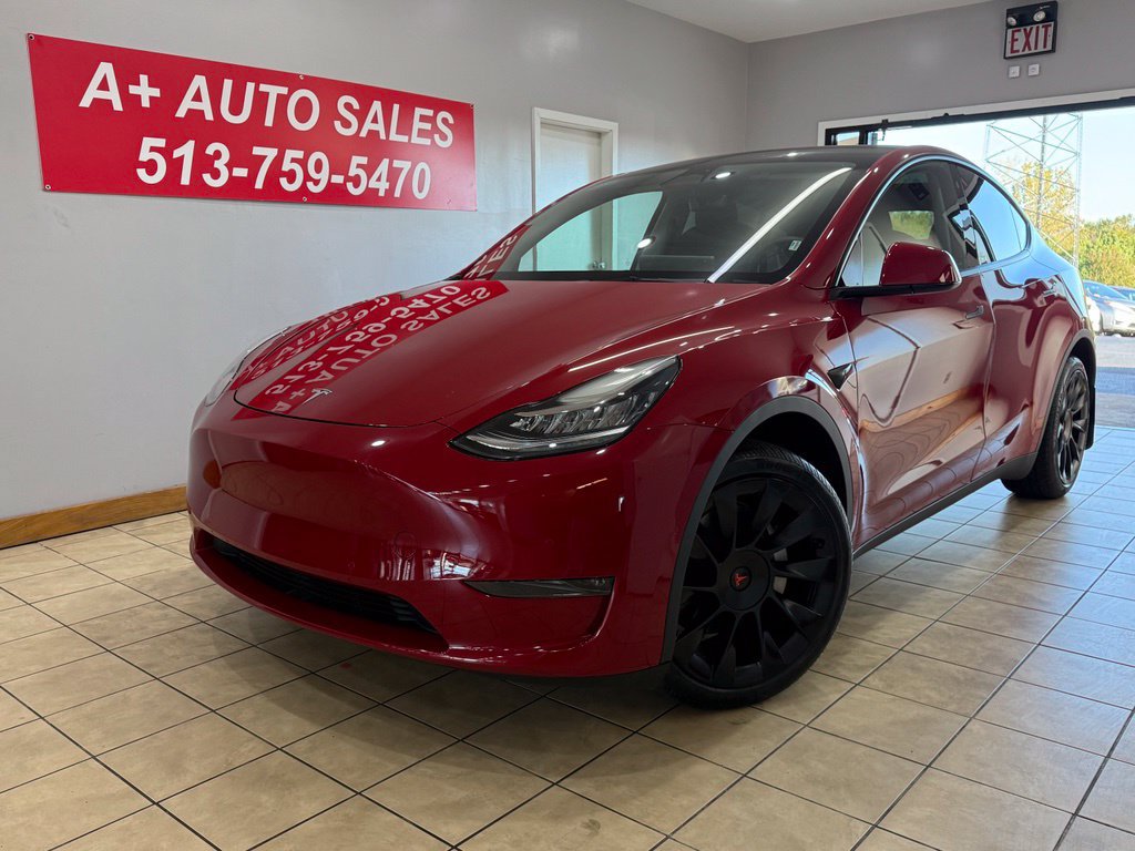 Used 2022 Tesla Model Y Long Range AWD/4WD image 1