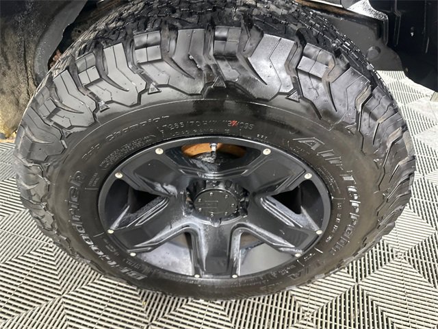 Used 2014 Toyota FJ Cruiser 4WD w/ Upgrade Package image 5