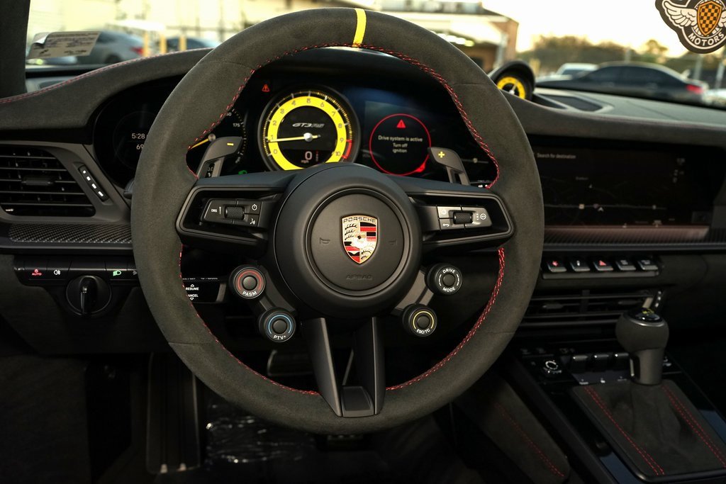 Used 2025 Porsche 911 GT3 RS image 17