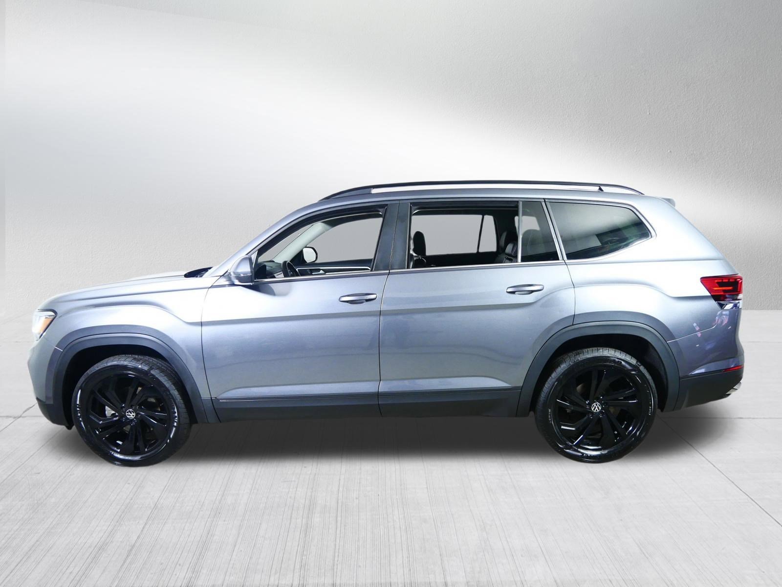 Certified 2023 Volkswagen Atlas SE w/ Panoramic Sunroof Package image 4