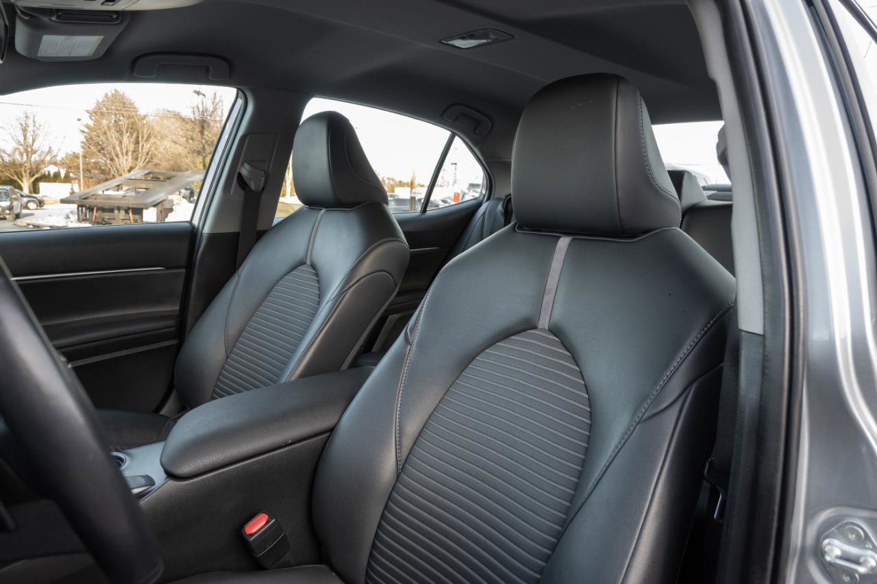 Used 2024 Toyota Camry SE image 15