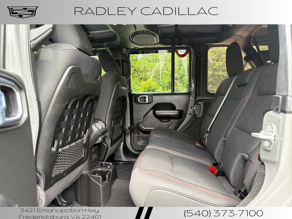 Used 2021 Jeep Wrangler Unlimited Rubicon w/ Cold Weather Group AWD/4WD image 12