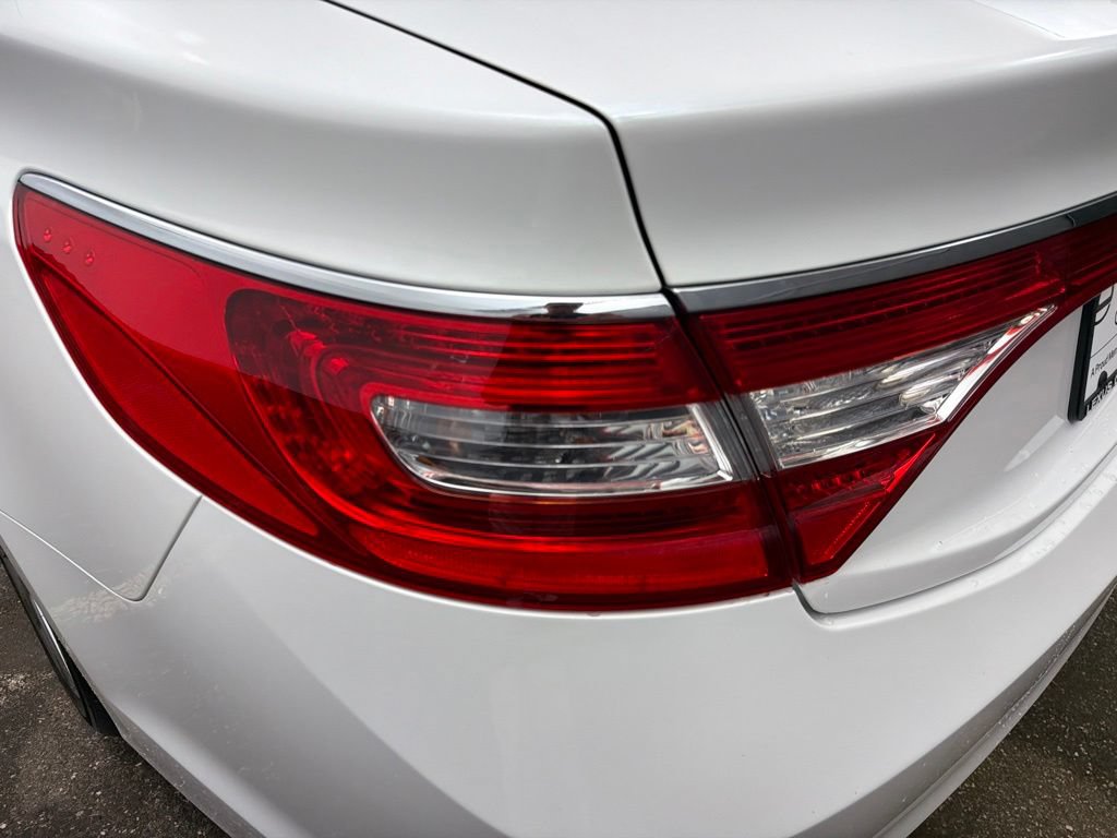 Used 2017 Hyundai Azera Limited FWD image 22