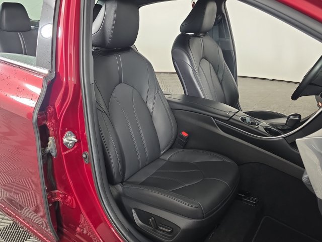 Used 2022 Toyota Avalon XLE FWD image 27