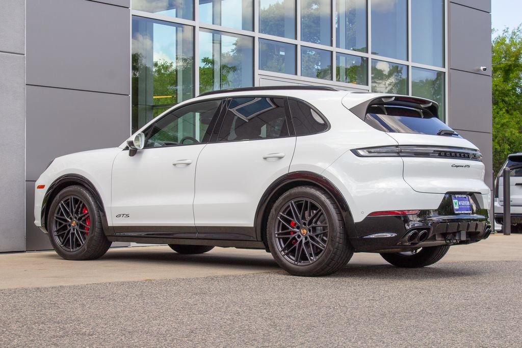 Used 2025 Porsche Cayenne GTS AWD/4WD image 8