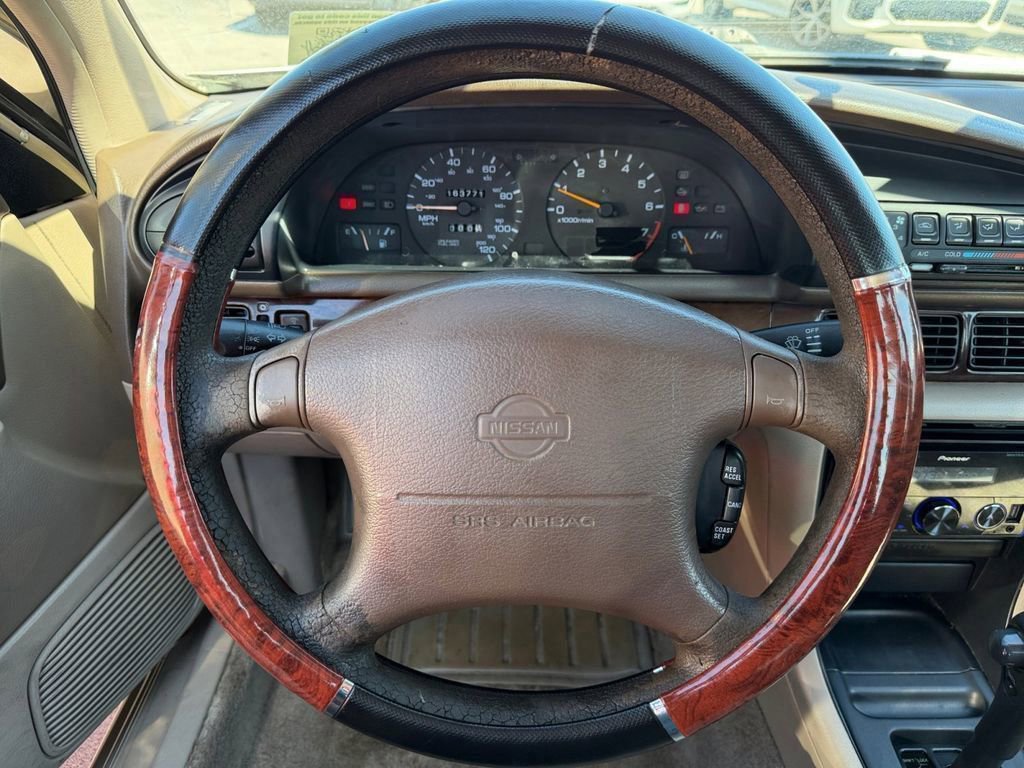 Used 1997 Nissan Altima XE image 16