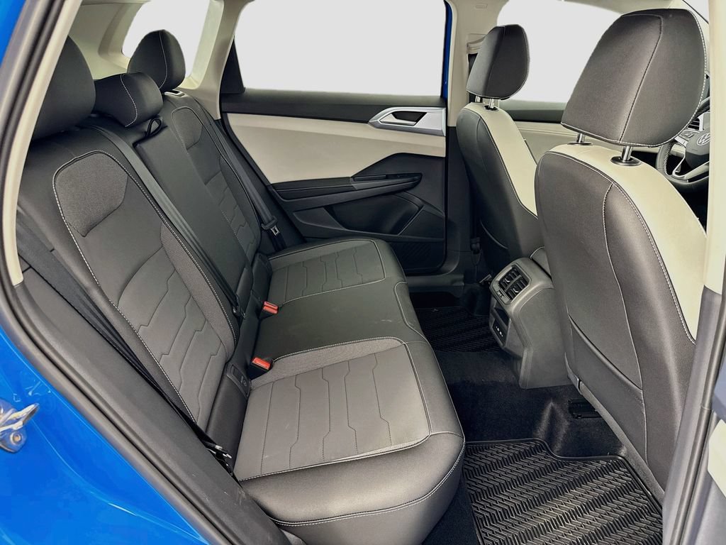 New 2026 Volkswagen Taos SE FWD image 20