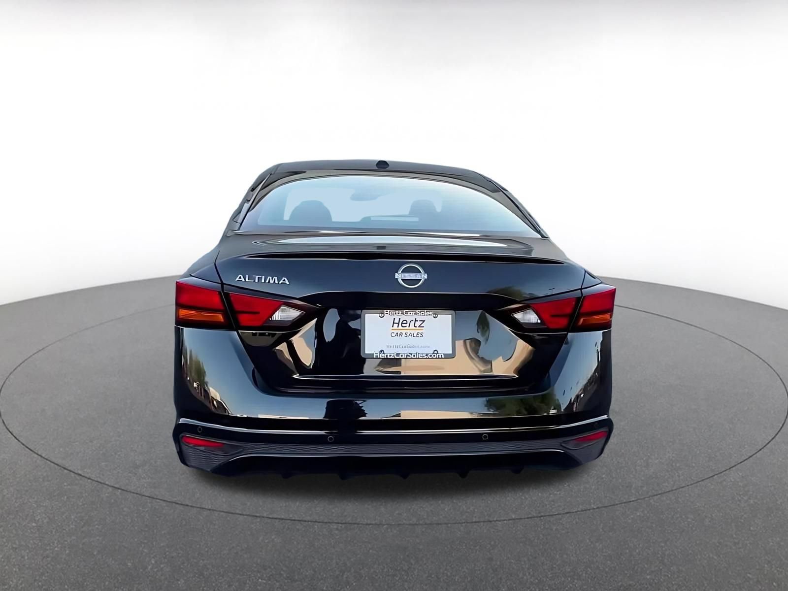 Used 2025 Nissan Altima 2.5 SV FWD image 12