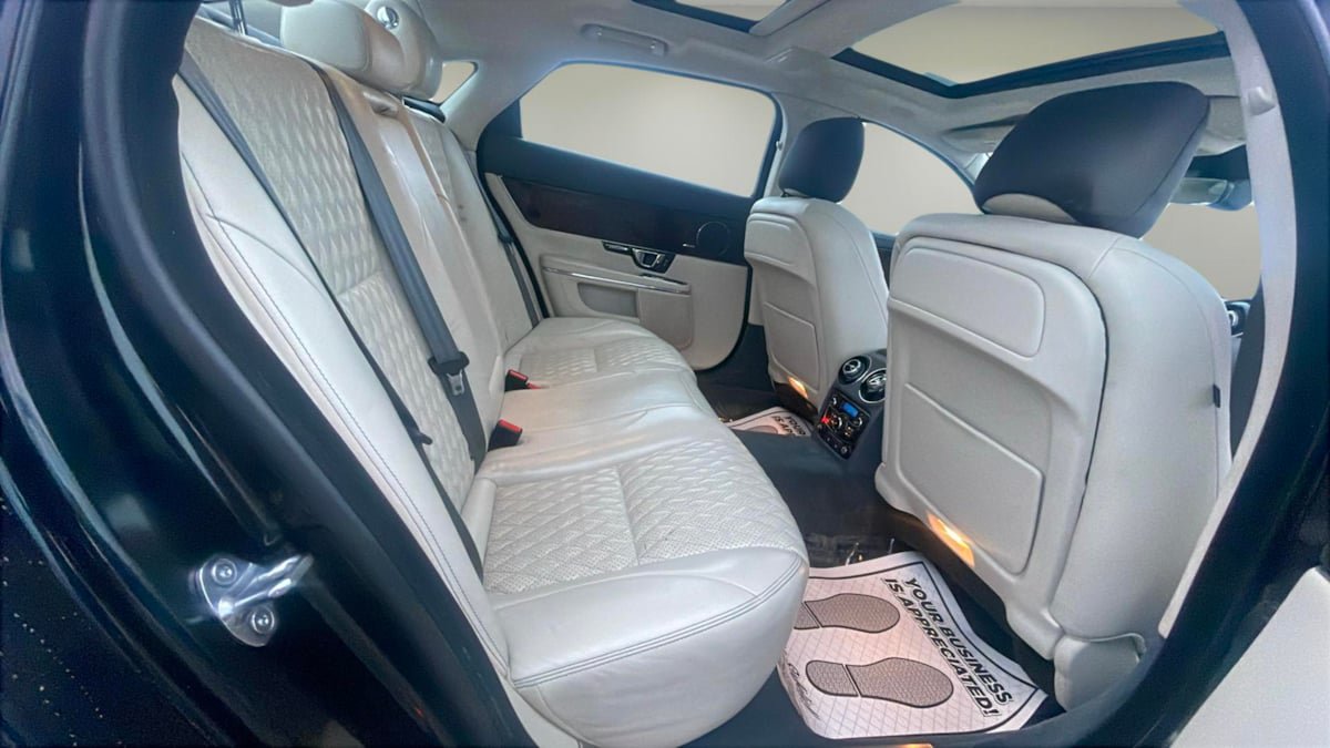 Used 2019 Jaguar XJ L Portfolio AWD/4WD image 14