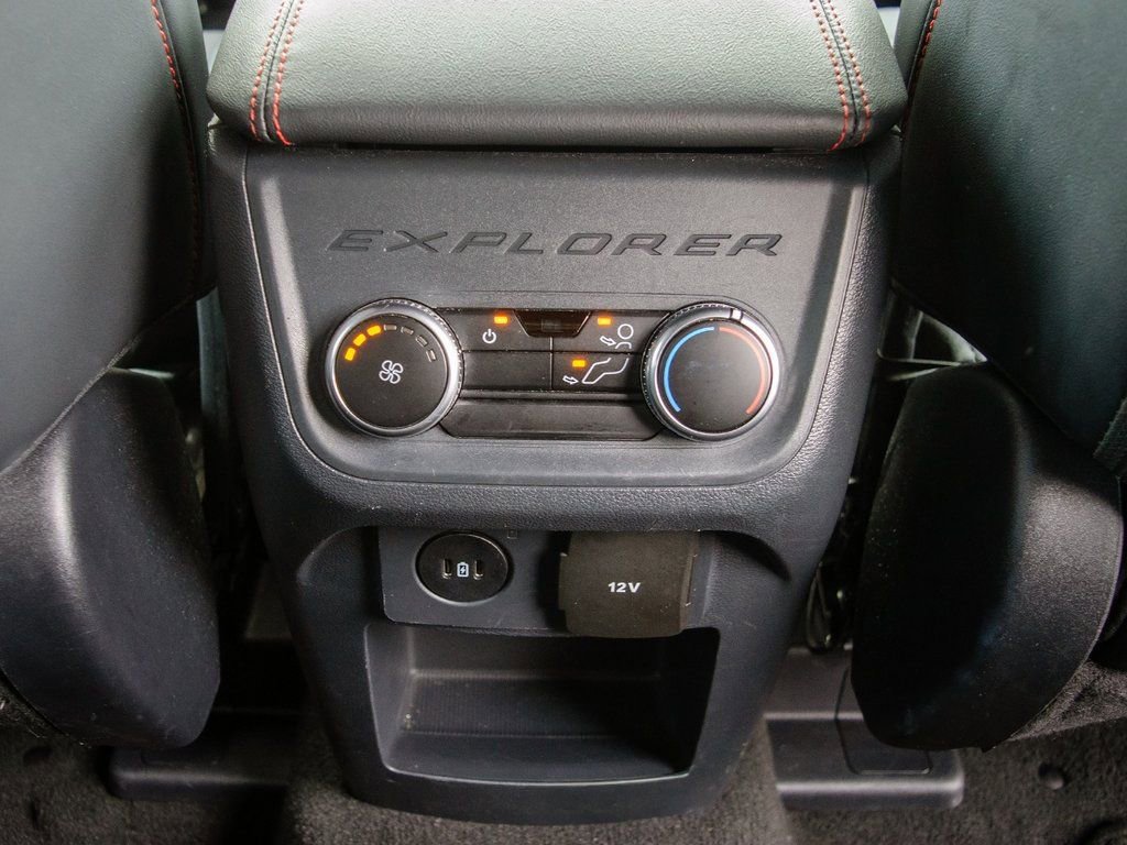 Used 2025 Ford Explorer ST-Line w/ ST-Line Street Pack image 33