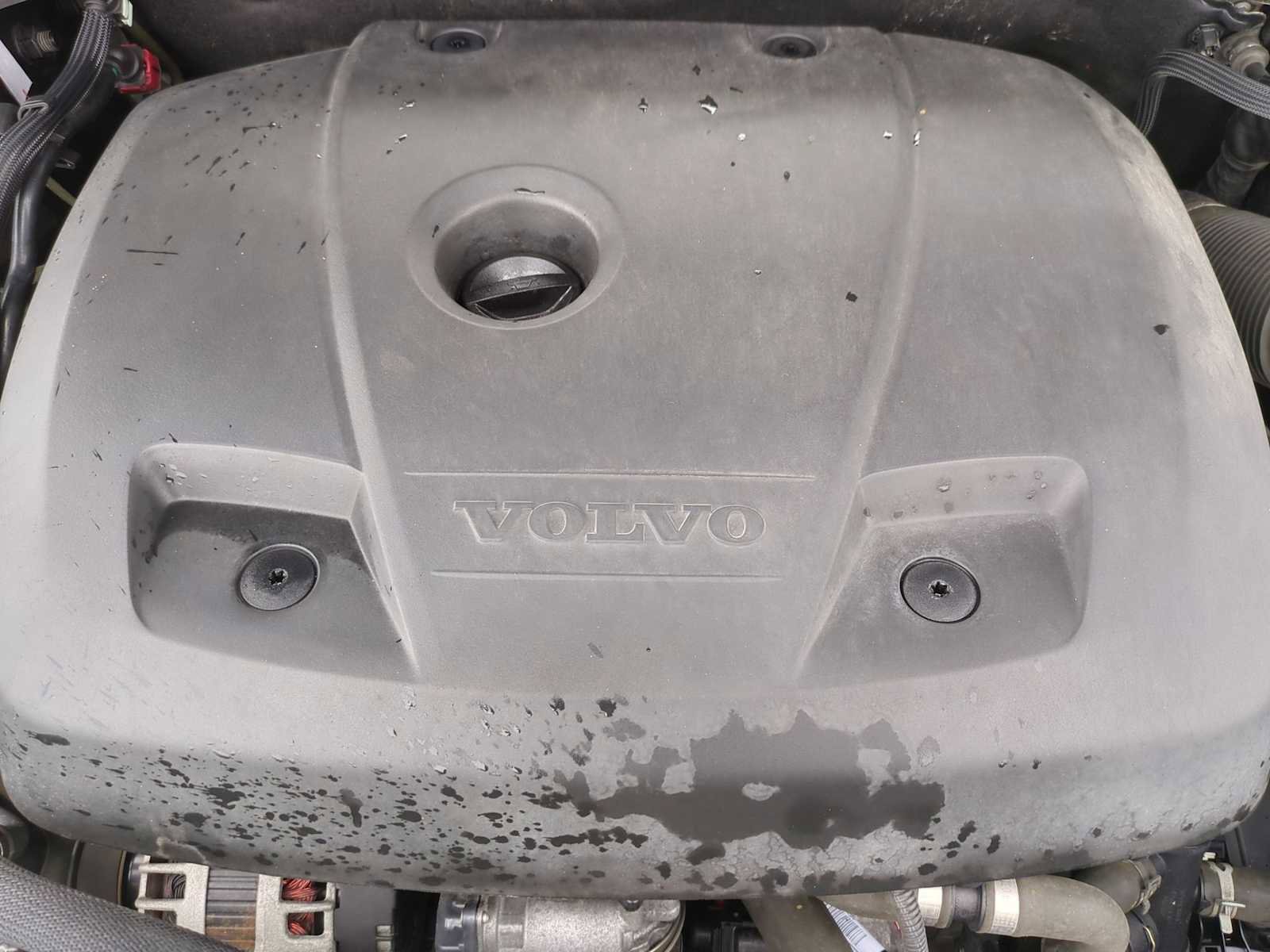 Used 2016 Volvo S60 T5 Inscription Platinum image 14