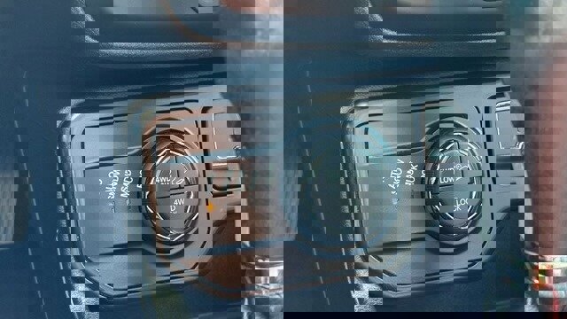 Used 2021 Jeep Renegade Trailhawk w/ Sun & Sound Group image 20