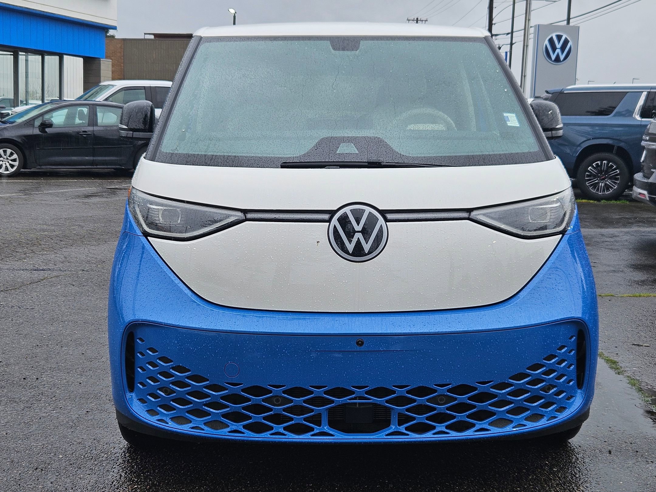 New 2025 Volkswagen ID. Buzz 1st Edition AWD/4WD image 8