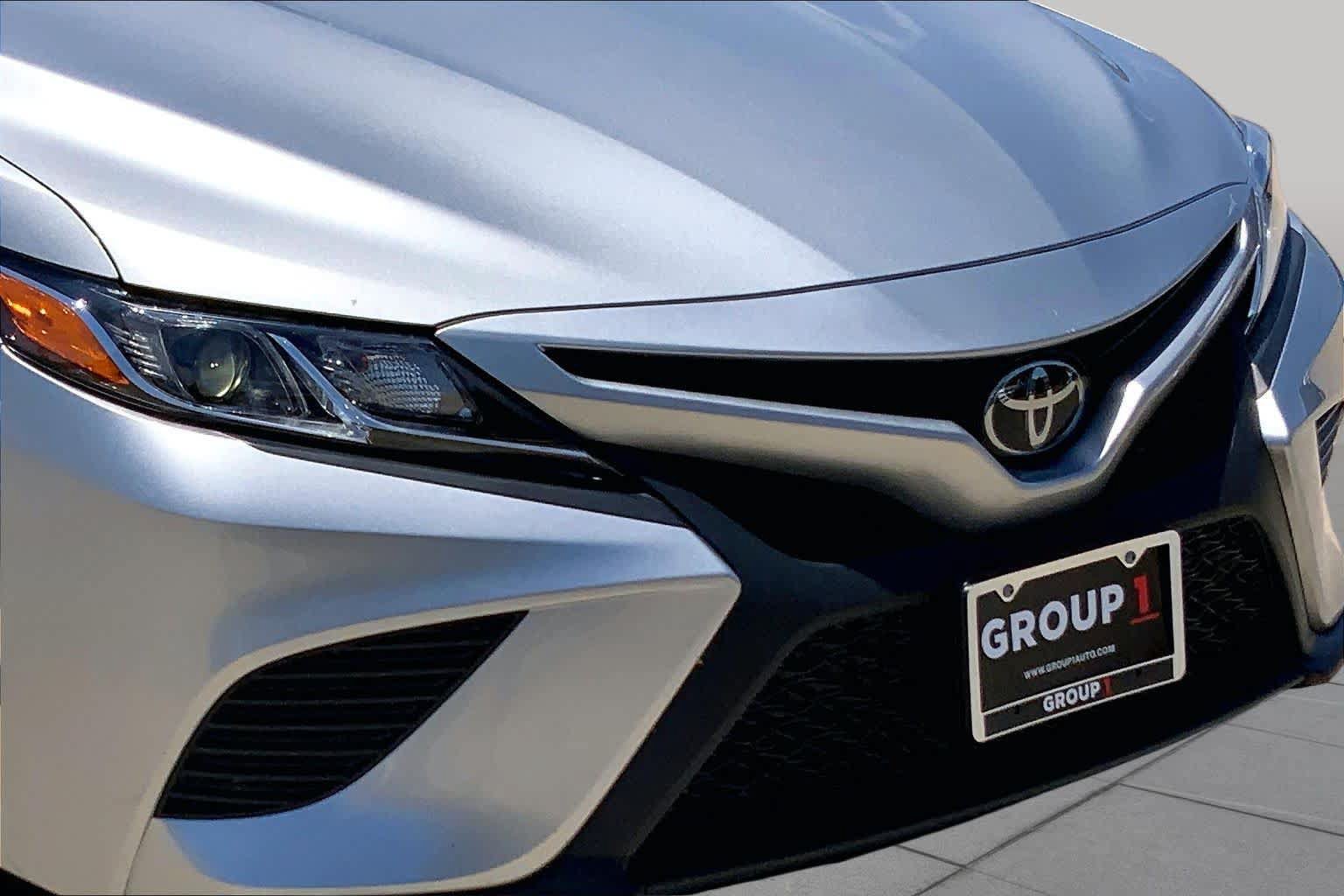 Used 2020 Toyota Camry SE FWD image 29