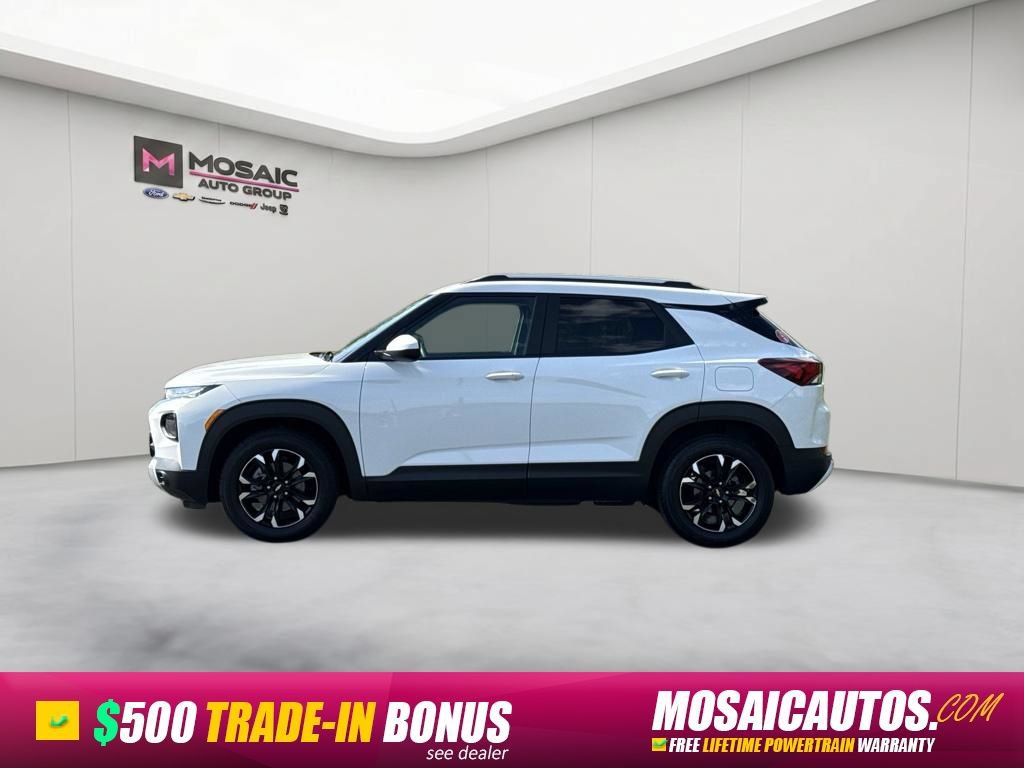 Used 2022 Chevrolet TrailBlazer LT w/ Convenience Package FWD image 4