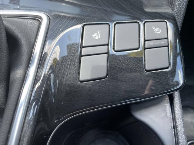 Certified 2025 Kia Sportage EX FWD image 4