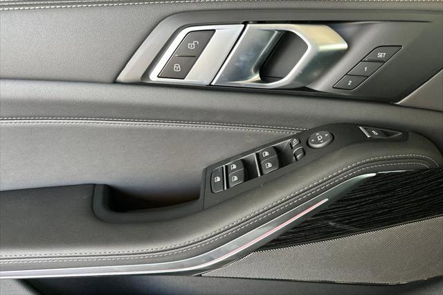 New 2026 BMW X5 xDrive40i w/ M Sport Package AWD/4WD image 10