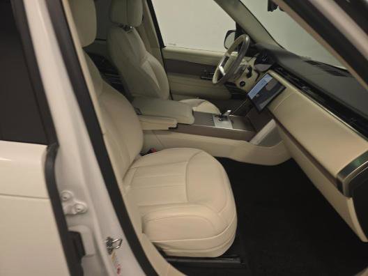 Used 2024 Land Rover Range Rover SE image 5