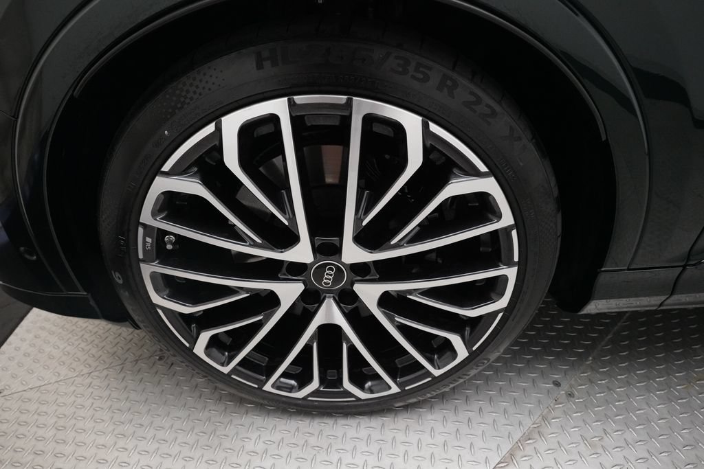 New 2026 Audi SQ7 Prestige AWD/4WD image 28