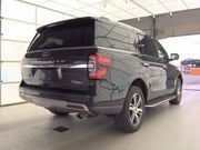 Used 2022 Ford Expedition Limited image 4