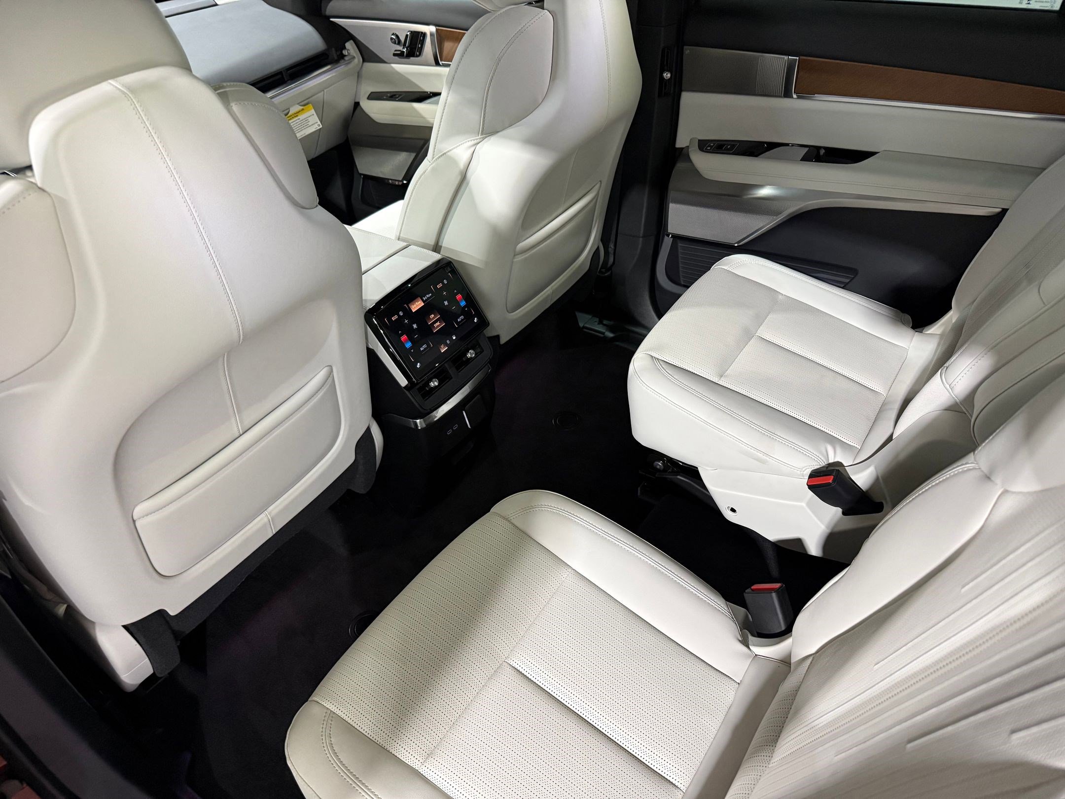 New 2026 Cadillac Vistiq Sport image 41