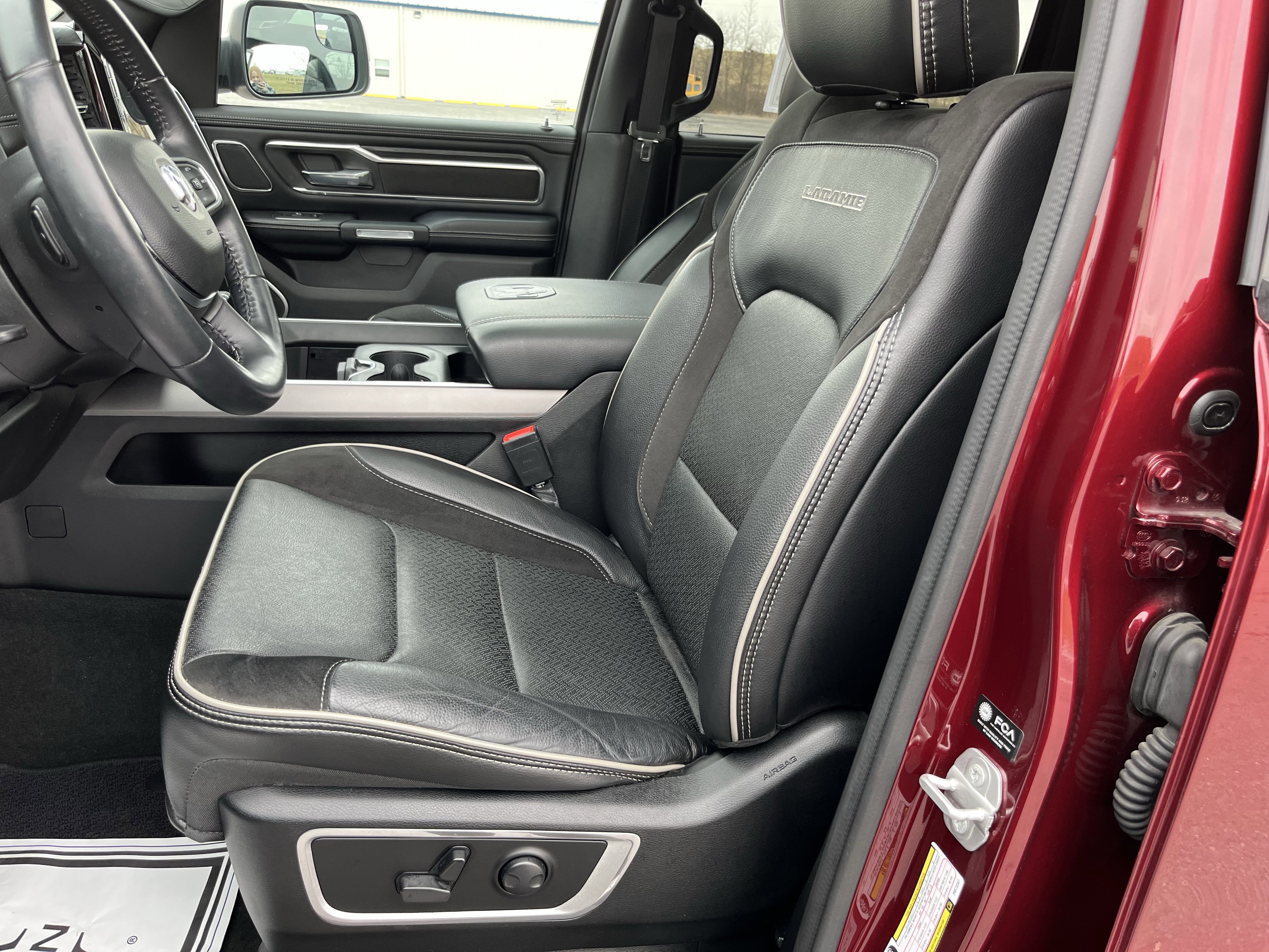 Used 2023 RAM 1500 Laramie image 12