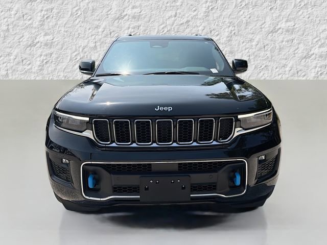 Used 2023 Jeep Grand Cherokee Overland w/ Luxury Tech Group IV AWD/4WD image 8