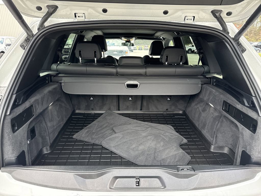 Used 2022 BMW X5 sDrive40i w/ Parking Assistance Package image 18