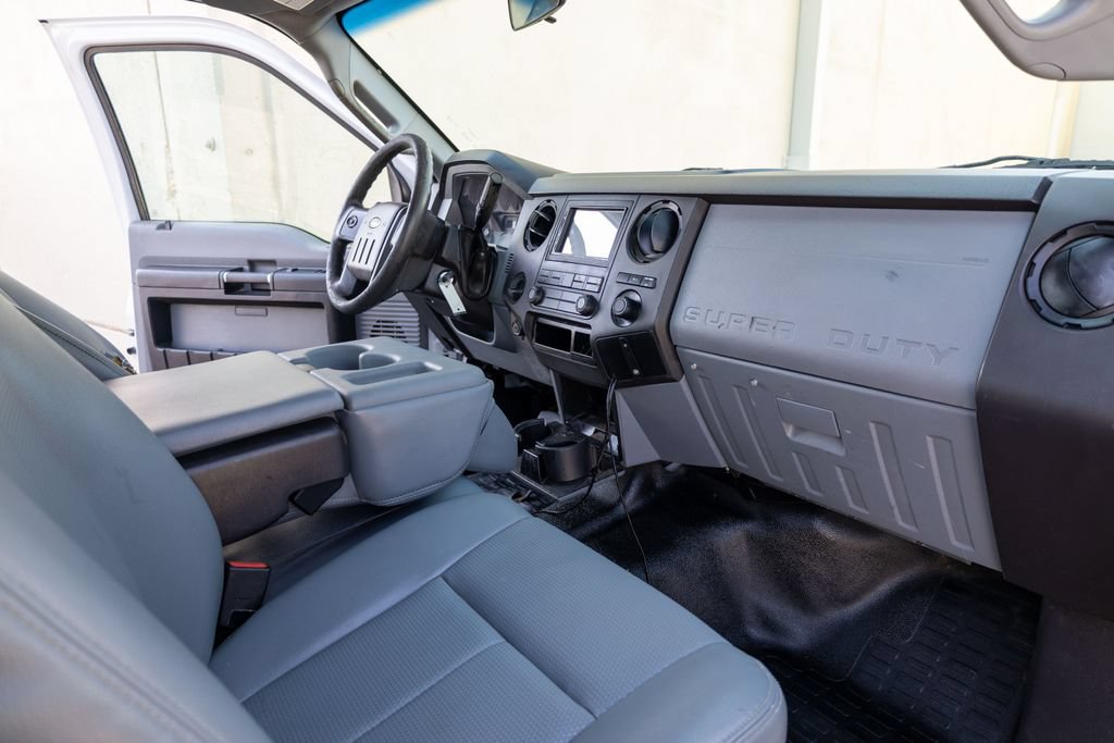 Used 2015 Ford F250 XL w/ Power Equipment Group RWD image 13