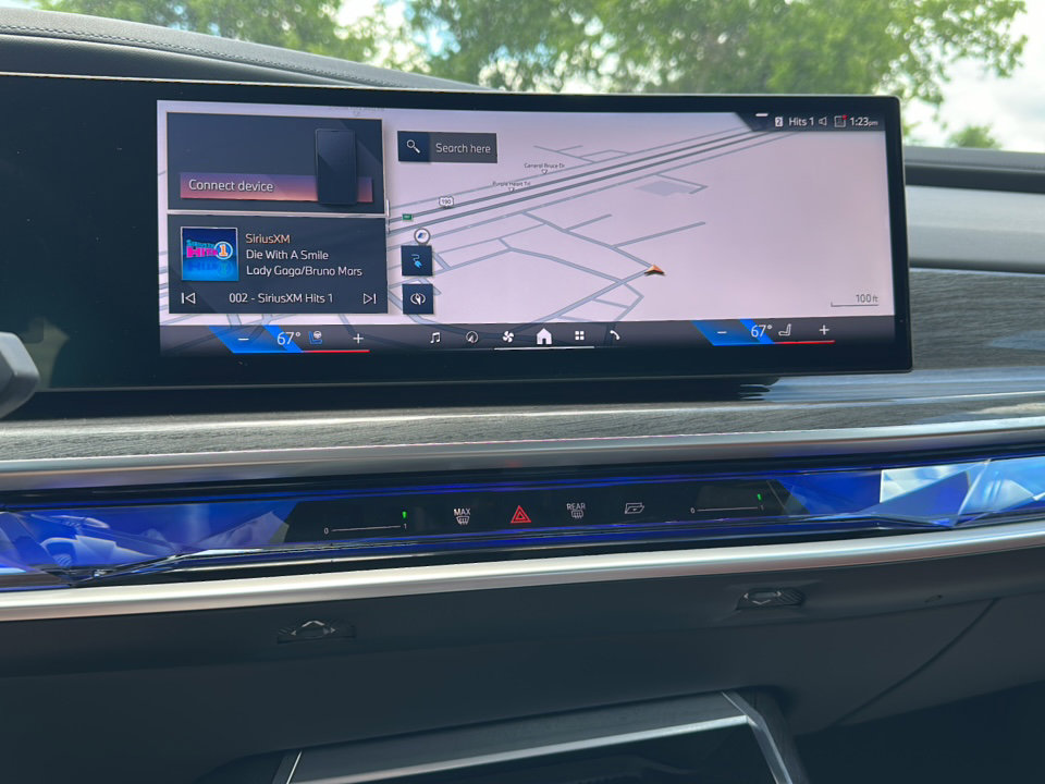 New 2024 BMW i7 xDrive60 w/ Executive Package image 21