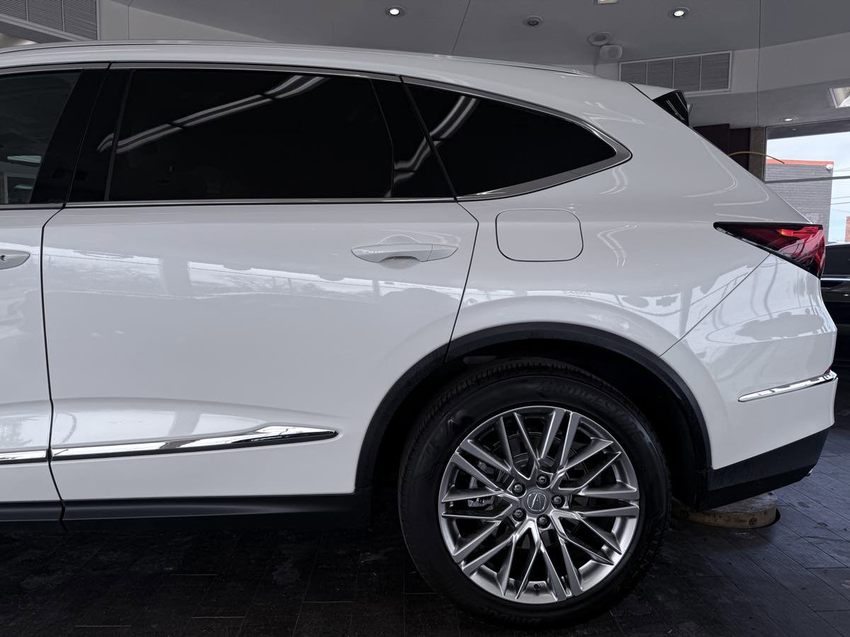 Used 2023 Acura MDX SH-AWD w/ Advance Package image 21