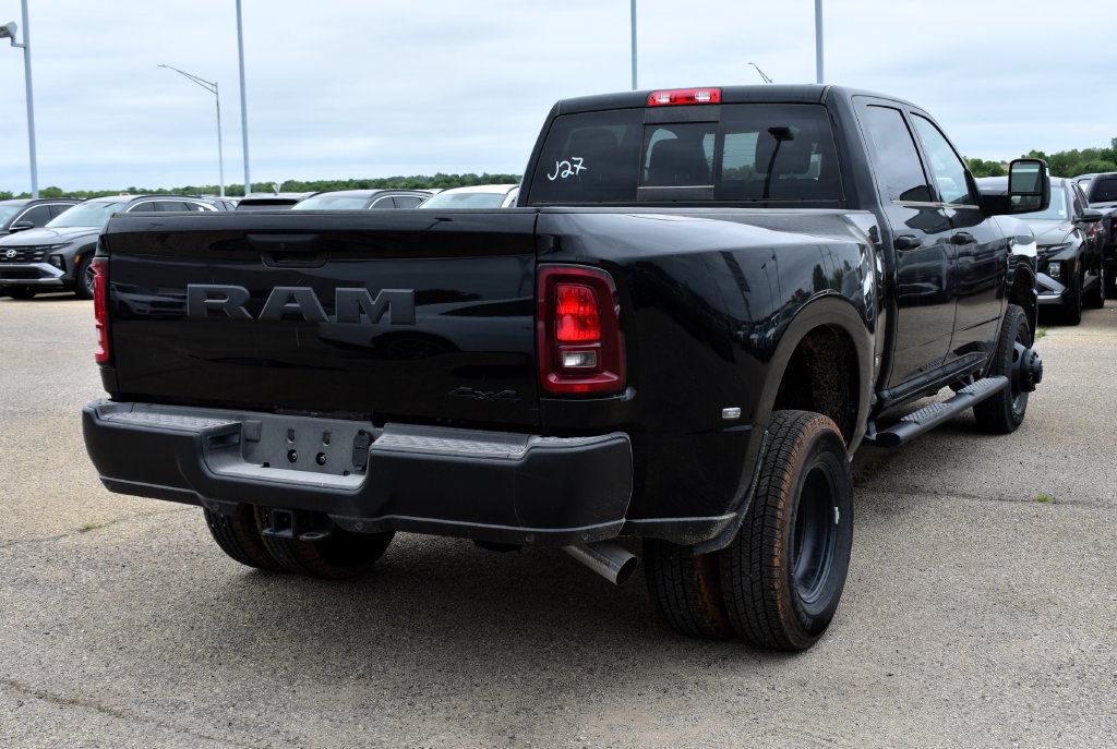 New 2026 RAM 3500 Tradesman AWD/4WD image 3